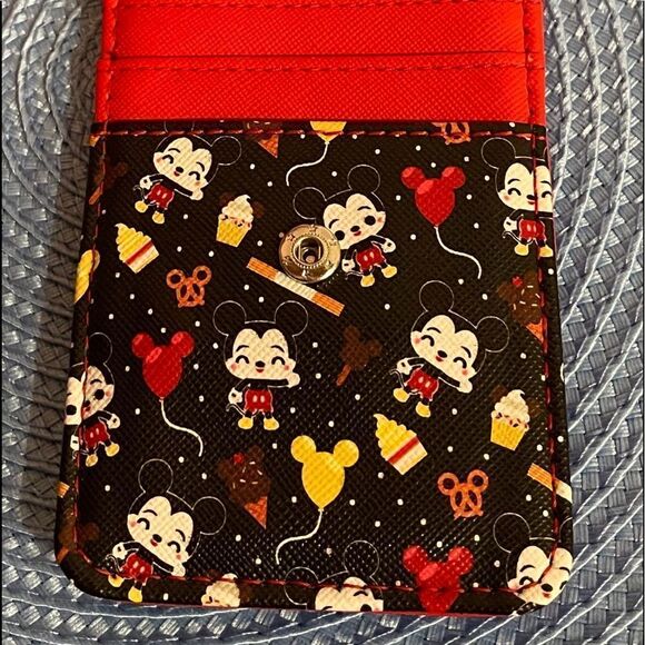 Disney Parks Mickey Mouse Food Icons Card Wallet NWT - Picture 7 of 7